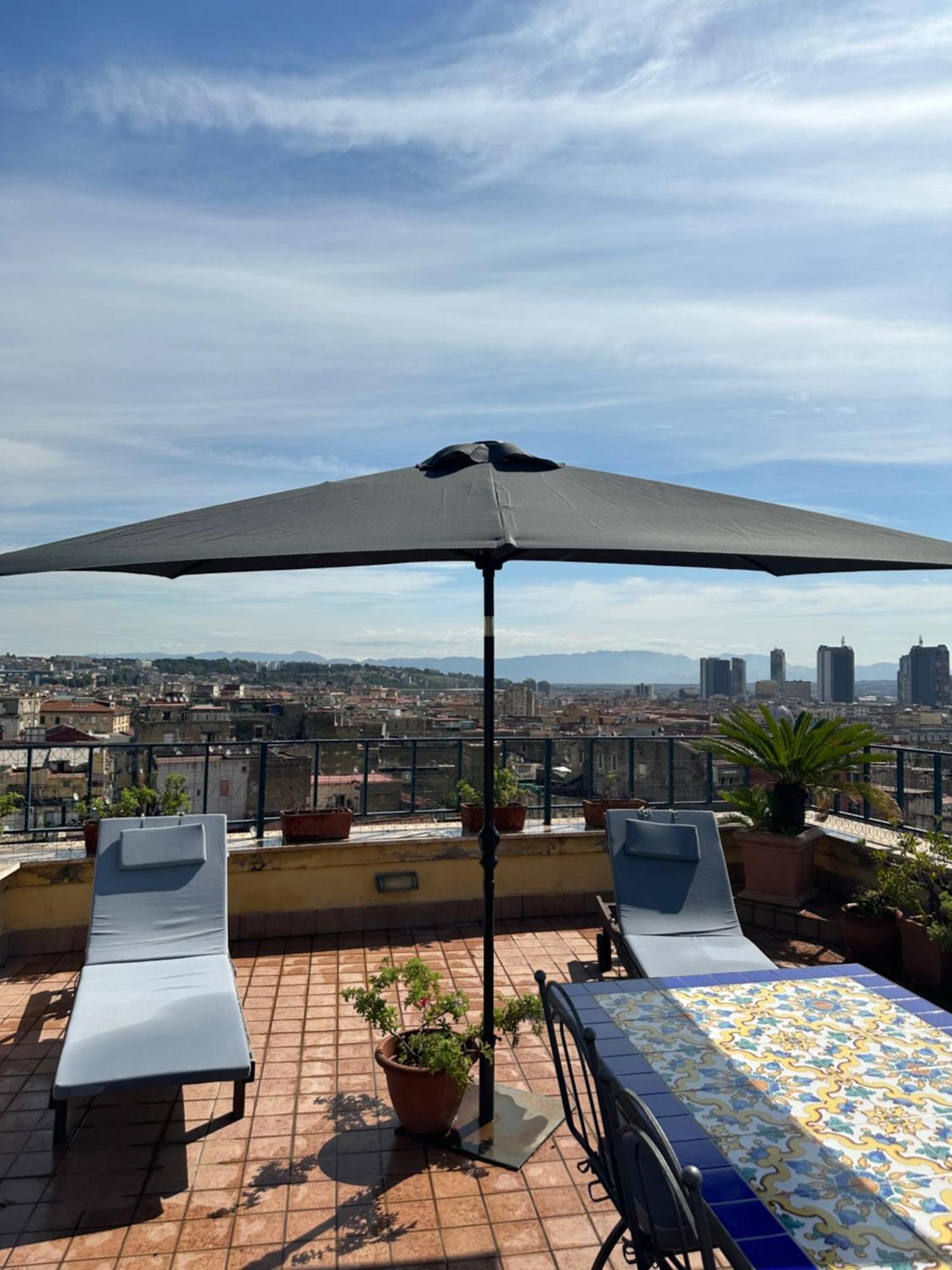 A Wonderful Penthouse In Naples Apartment Exterior foto
