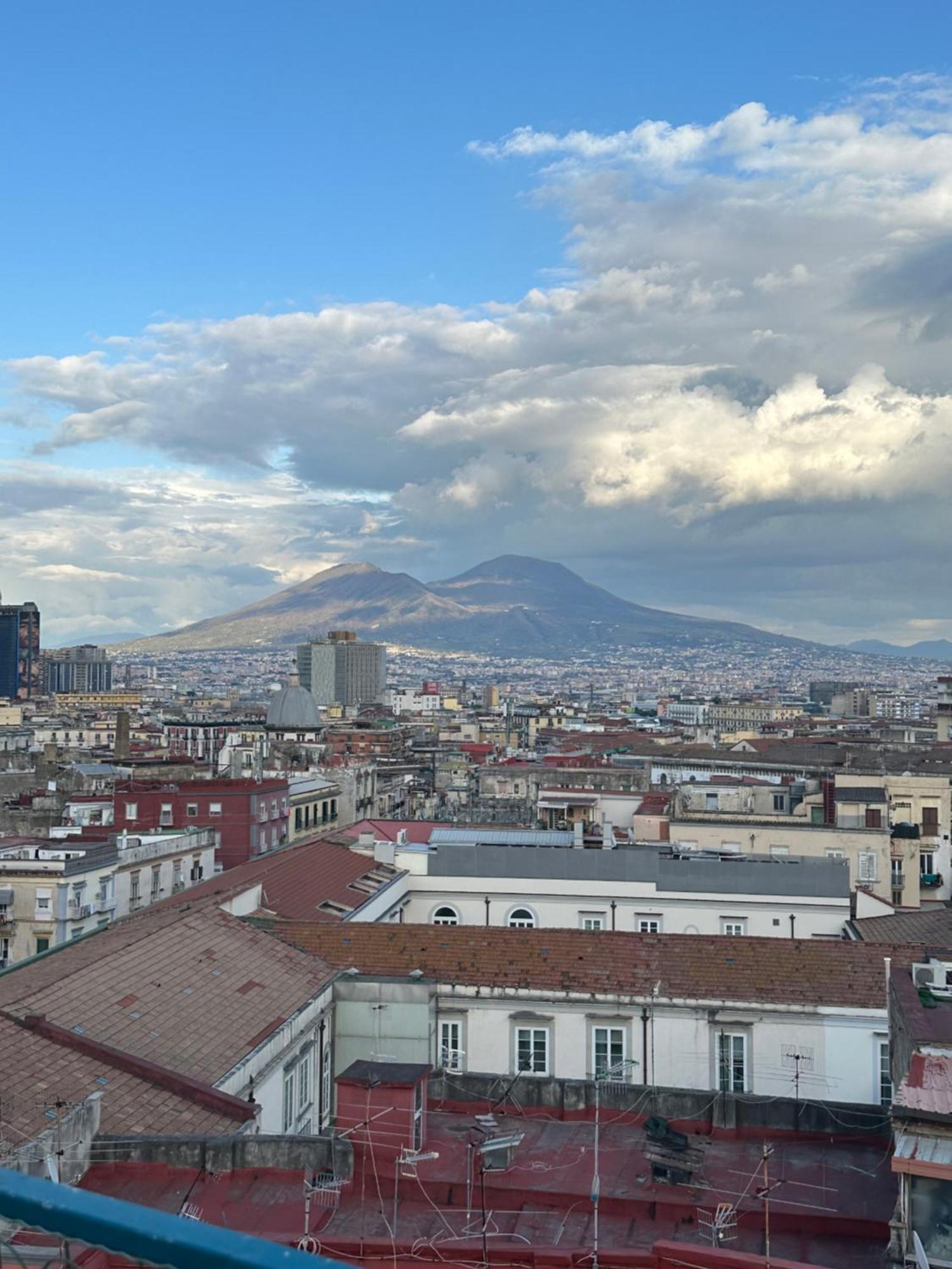 A Wonderful Penthouse In Naples Apartment Exterior foto